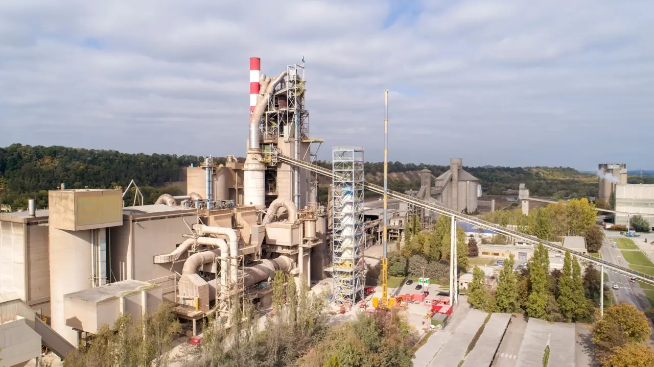 Halyps Transforms Quarry: Modern Automation Enhances Rock Extraction 5 Halyps Cement rock quarry
