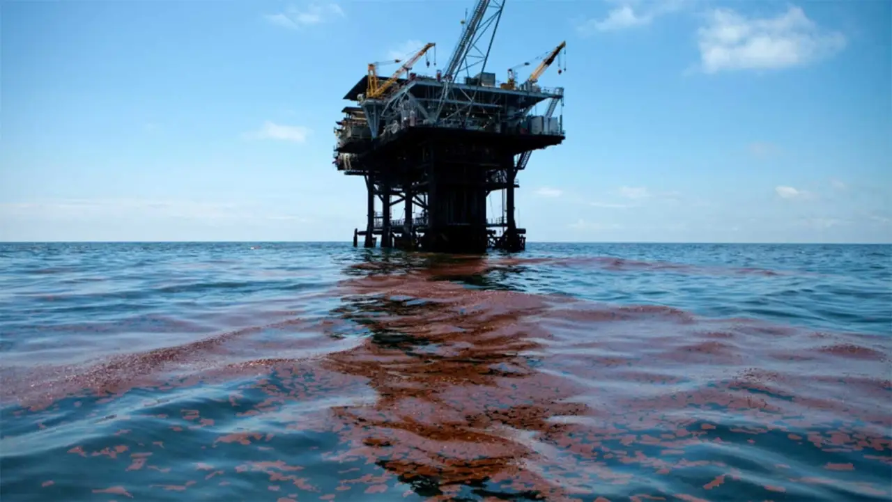 Deepwater Horizon Gulf Of Mexico Oil Spill Disaster 1 Deepwater Horizon Gulf of Mexico Oil Spill