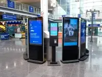 Badass Power over Ethernet Enables Digital Signage 5 PoE Extender - Mall Digital Display