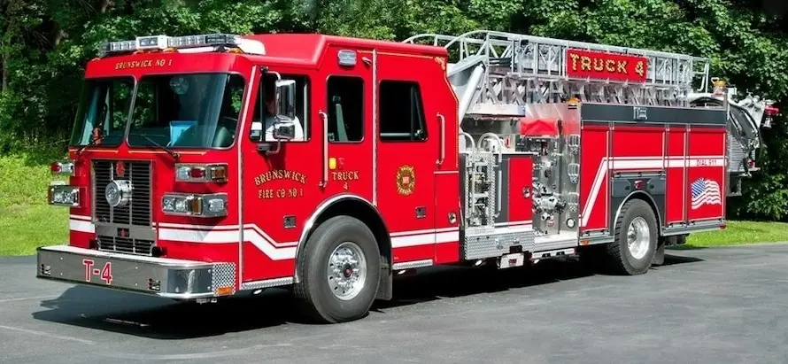 Innovative Firetruck Security Surveillance with Mobile PoE 8805M 5 Firetruck IP Camara Enabled