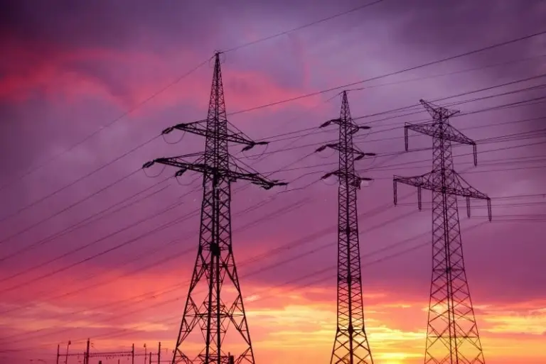 high-voltage-powerline technology
